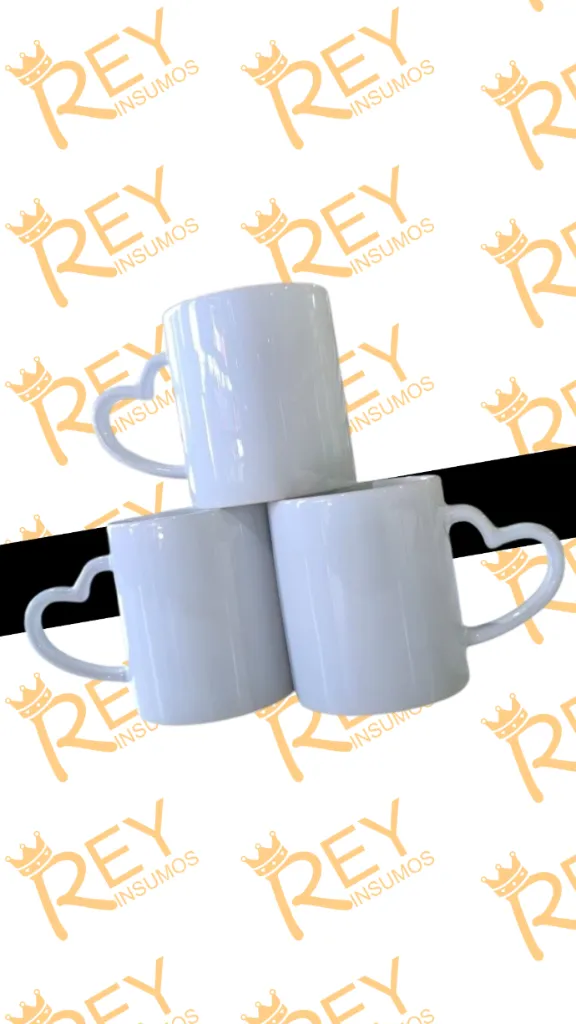 Taza ceramica con asa de corazon